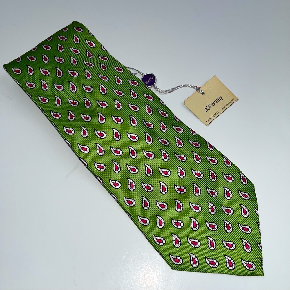 Hunt Club Green Pink Paisley 100% Silk Italy Mens Necktie Tie Preppy Office NEW